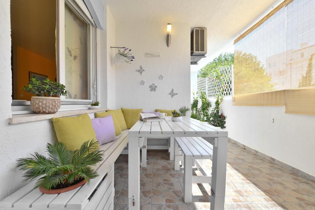 Cozy Beach Apartment Split Extérieur photo