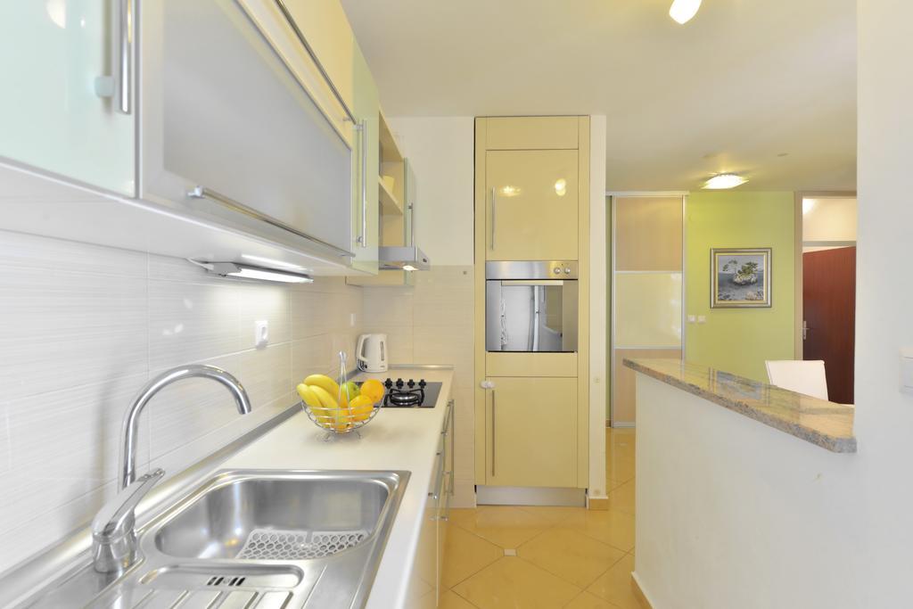 Cozy Beach Apartment Split Extérieur photo