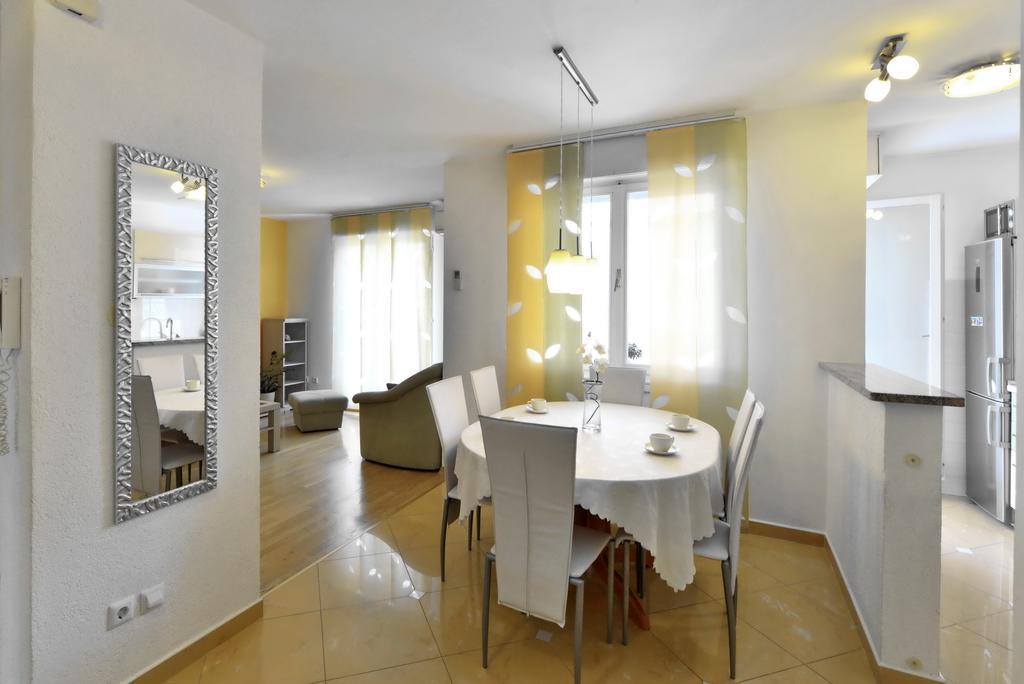 Cozy Beach Apartment Split Extérieur photo