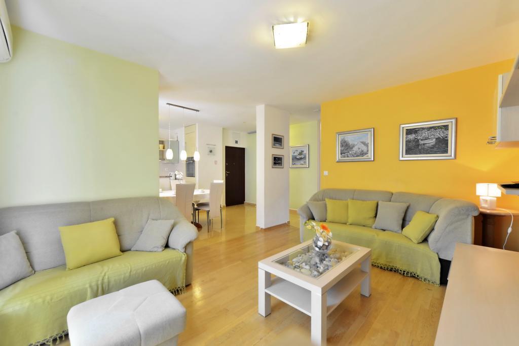 Cozy Beach Apartment Split Extérieur photo