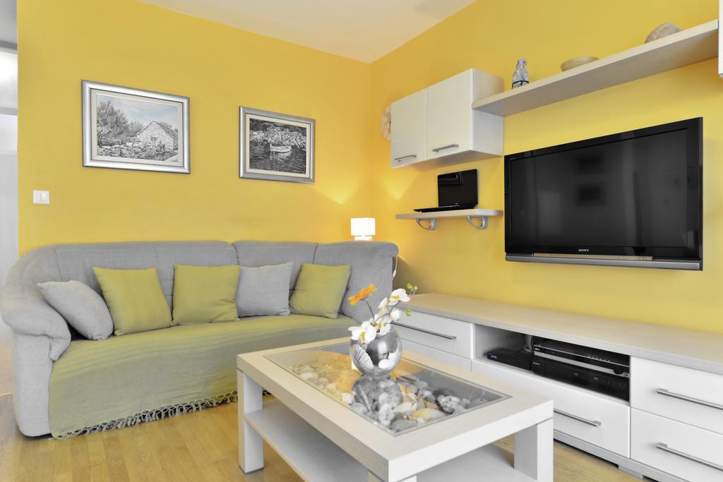 Cozy Beach Apartment Split Extérieur photo
